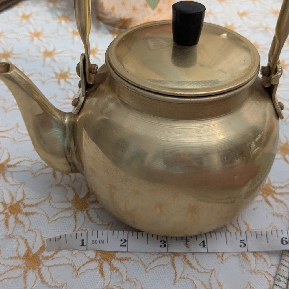 Gold Toned Aluminum Tea Kettle with Lid Black Handle  Farmhouse Cottagcore - Picture 3 of 10